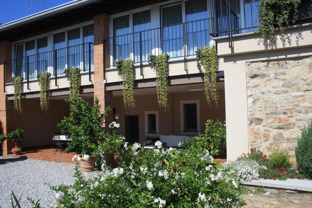 לינה וארוחת בוקר Passirano Cascina San Martino מראה חיצוני תמונה