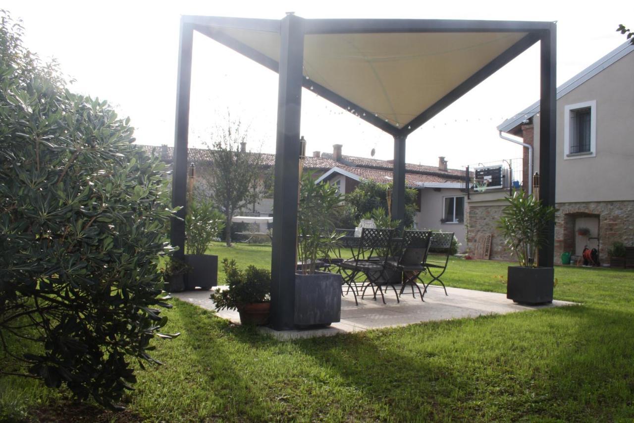 לינה וארוחת בוקר Passirano Cascina San Martino מראה חיצוני תמונה