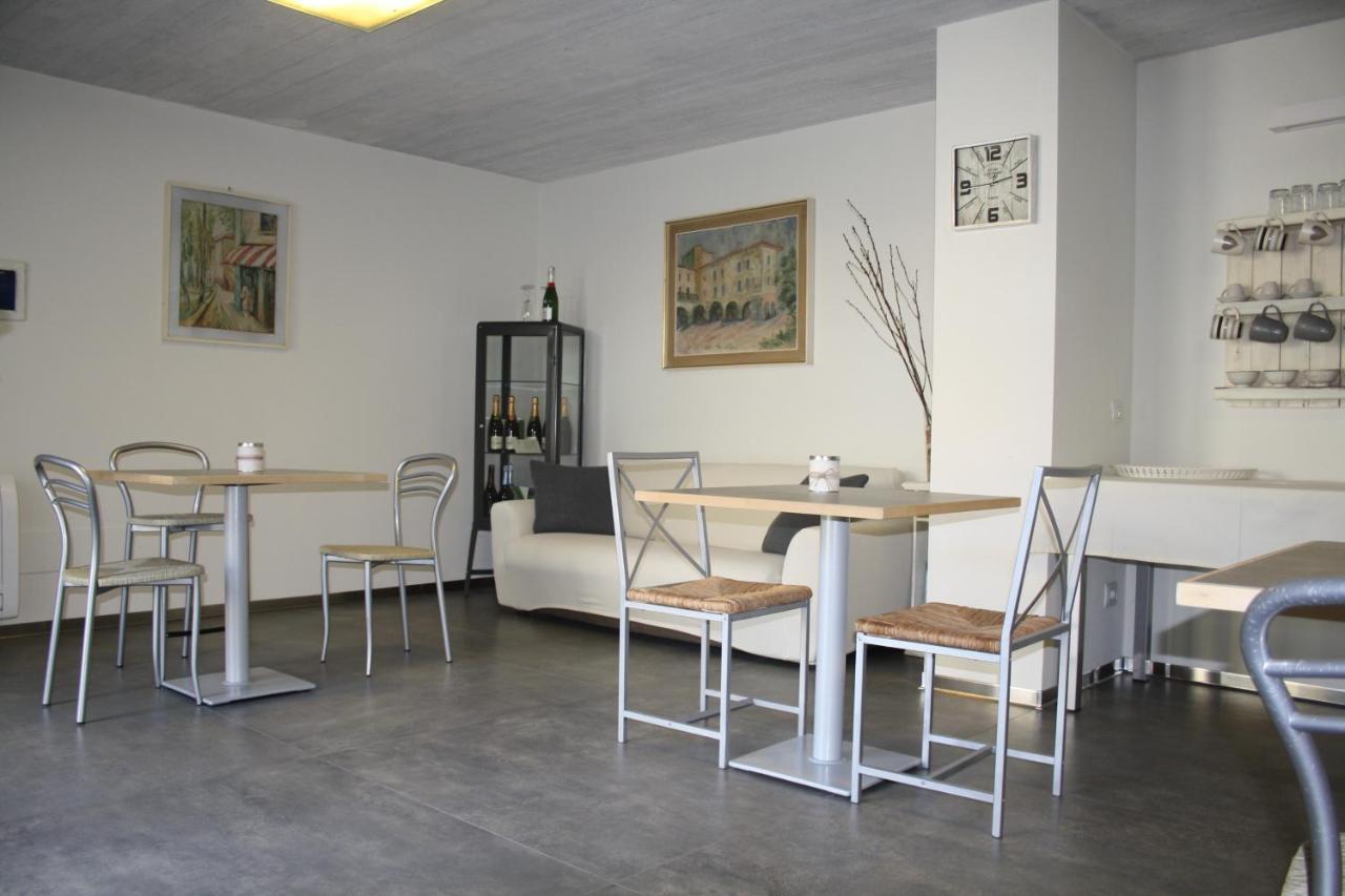לינה וארוחת בוקר Passirano Cascina San Martino מראה חיצוני תמונה